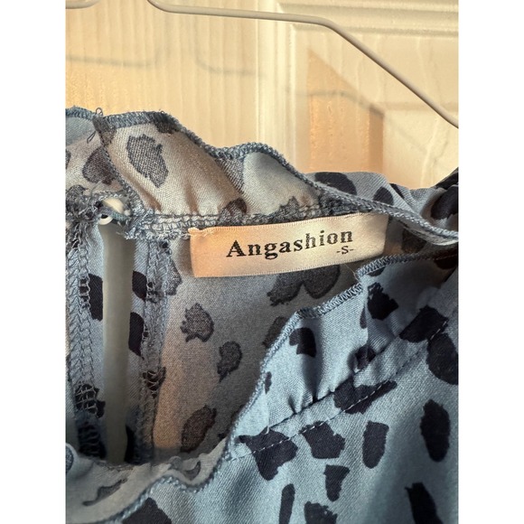 Women's Tops (3 total) - Picture 6 of 8